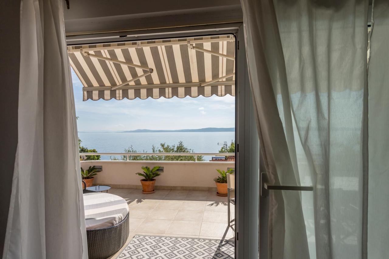 Holiday Home Lola, Sea On A Palm! Heated Pool Traù Esterno foto